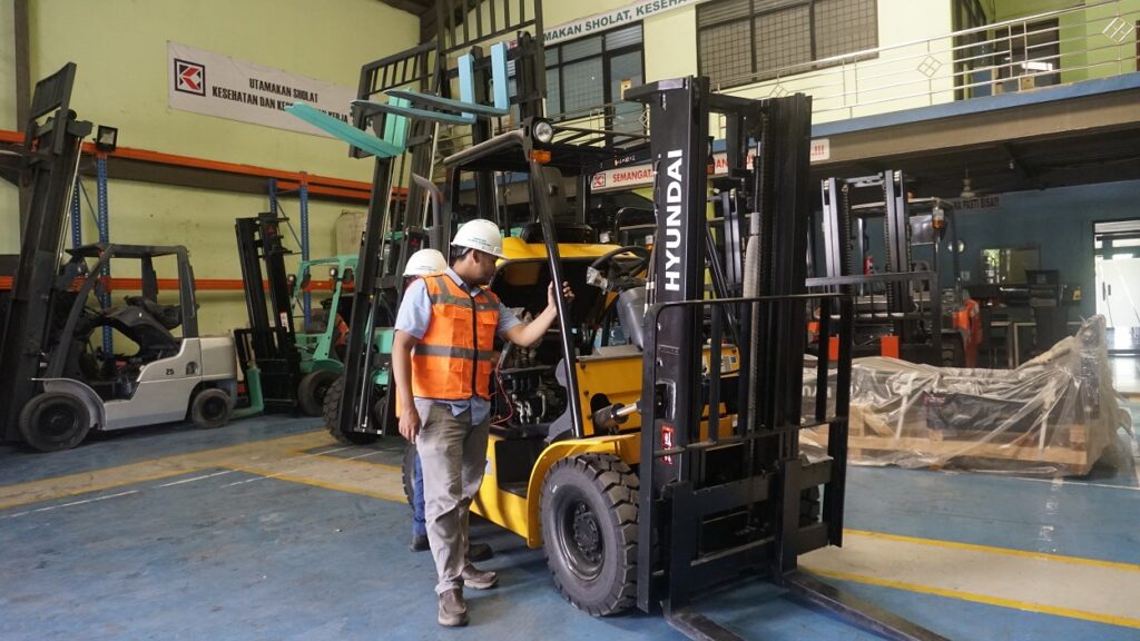 Jasa Perawatan Forklift